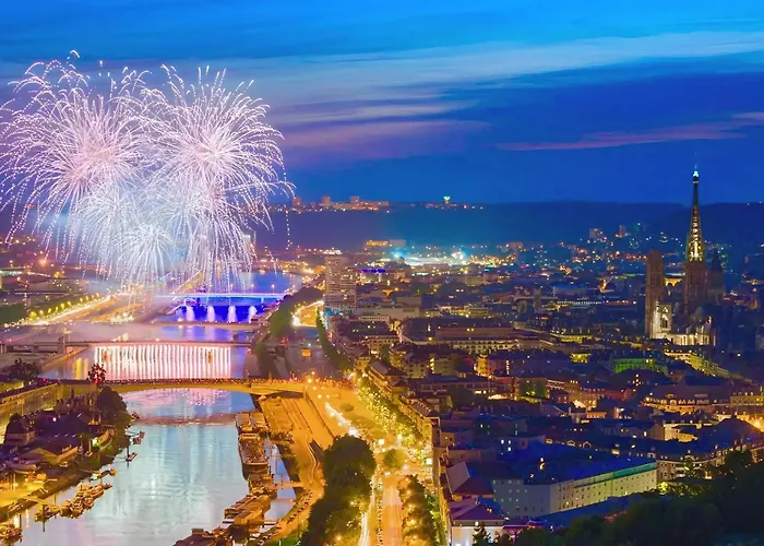 Maison De Plein Centre - Tv 4k Connecte - Patio - Wifi Fibre - 4 Grande - Proche Parking Gratuit - Lave Vaisselle - Lave Linge Apartment Rouen