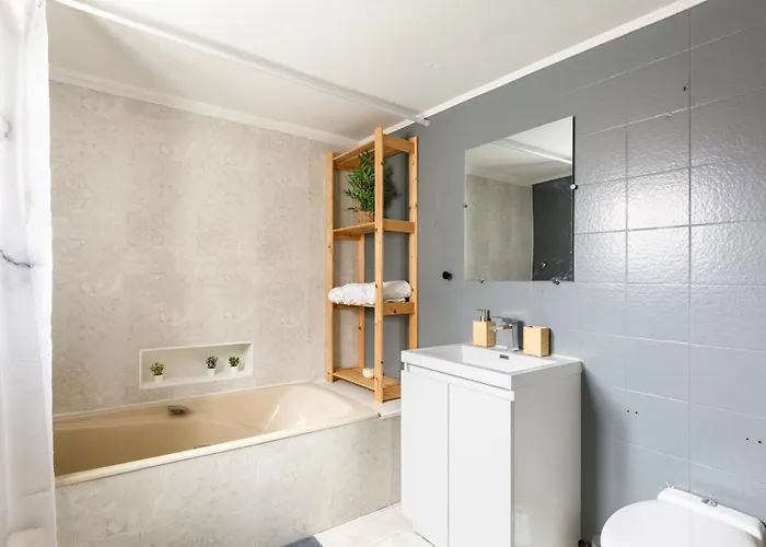 Maison De Plein Centre - Tv 4k Connecte - Patio - Wifi Fibre - 4 Grande - Proche Parking Gratuit - Lave Vaisselle - Lave Linge