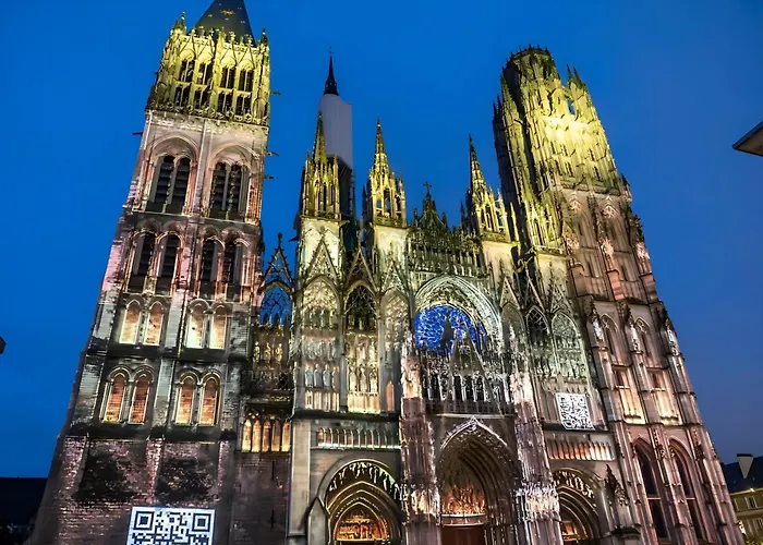 Apartment Maison De Plein Centre - Tv 4k Connecte - Patio - Wifi Fibre - 4 Grande - Proche Parking Gratuit - Lave Vaisselle - Lave Linge *